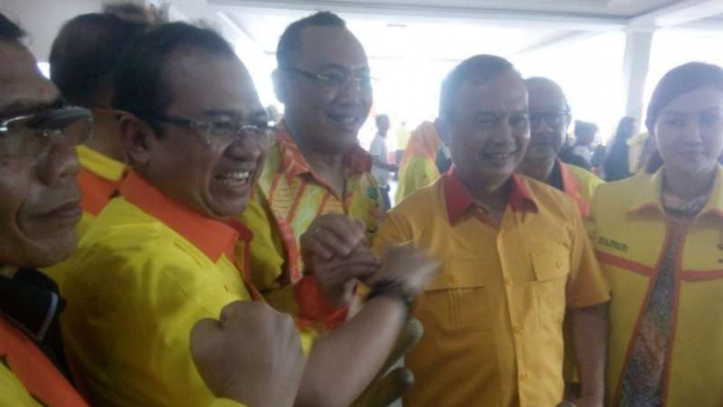 Sekjen Partai Berkarya Priyo Budi Santoso (kedua dari kiri)
