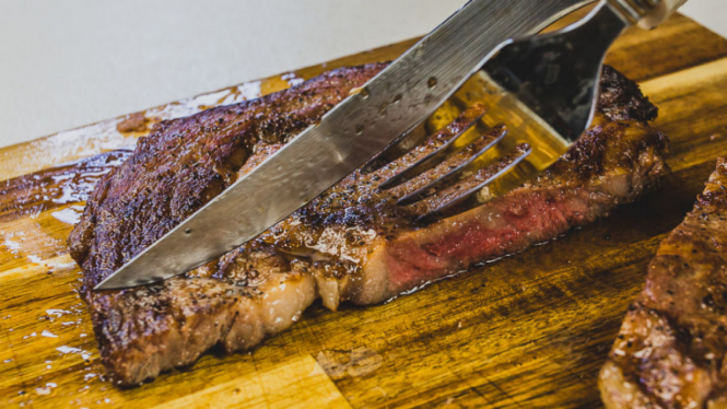 Sanuki atau olive wagyu, daging sapi terlangka di dunia.