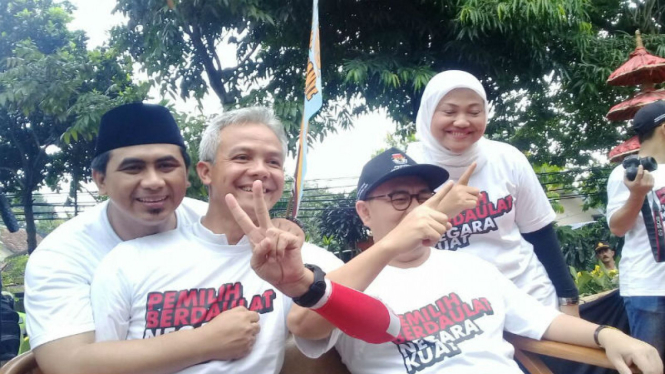 Dua pasangan calon gubernur dan wakil gubernur Jawa Tengah saat acara kampanye 