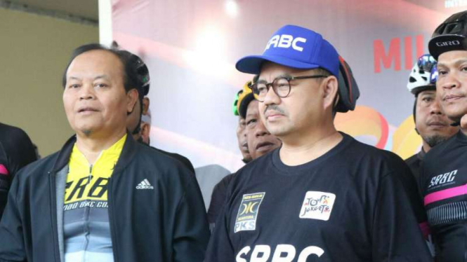 Cagub  Jawa Tengah Sudirman Said (topi biru)  dan Wakil Ketua Majelis Syuro PKS, Hidayat Nur Wahid di Semarang