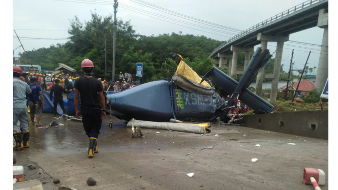 Helikopter jenis Chopper jatuh di Kabupaten Morowali, Sulawesi Tengah