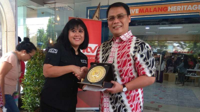 Marcom ANTV Monica Desideria dan Wakil Ketua MPR Ahmad Basarah