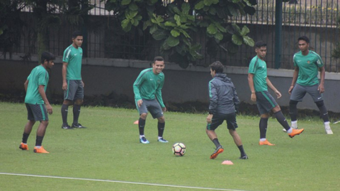 Timnas Indonesia U-23 melakukan latihan