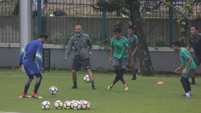 Timnas Indonesia U-23 melakukan latihan