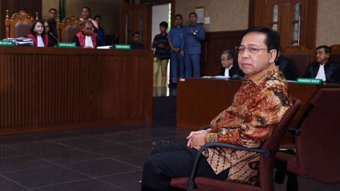 Terdakwa kasus korupsi KTP Elektronik Setya Novanto menjalani sidang putusan di Pengadilan Tipikor, Jakarta