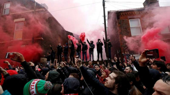 Situasi di luar Anfield saat Liverpool menjamu AS Roma