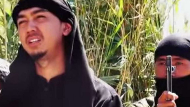 Bahrumsyah tampil di salah satu video propaganda ISIS. - YouTube