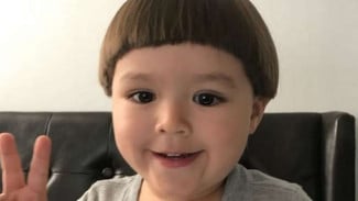 Gaya Rambut Batok Kelapa El Barack yang Bikin Gemes