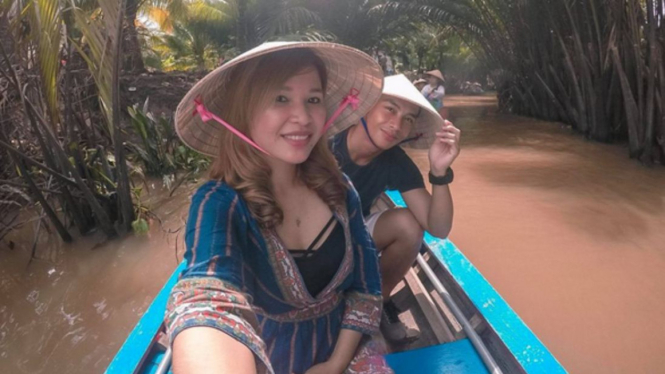 Pasangan Thailand keliling lima negara