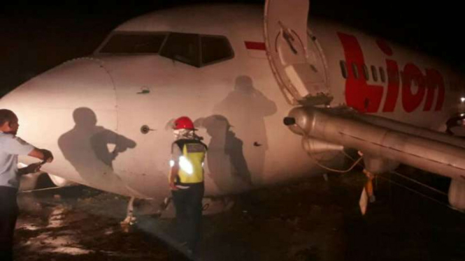 Pesawat Lion Air tergelincir di Bandar Udara Djalaluddin, Gorontalo (GTO).