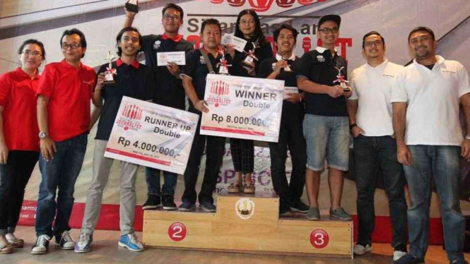 Juara turnamen boling antar media Sinar Mas Land 2018.