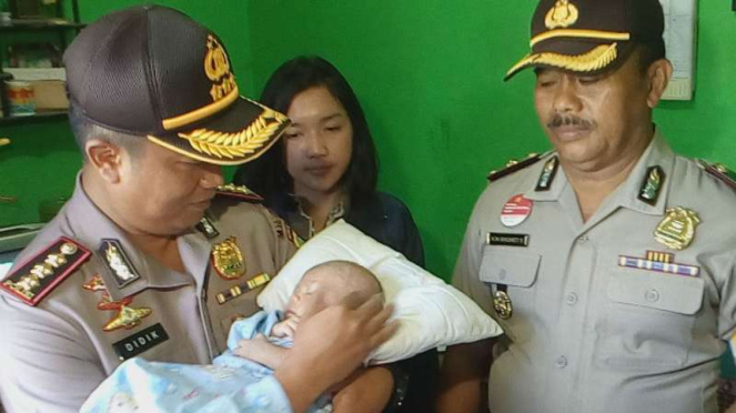 Polisi Selamatkan Bayi Aditya dari Tangan Penculik