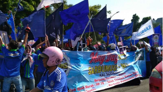 Massa buruh NU bersalawat tolak tenaga kerja asing. (Foto ilustrasi).
