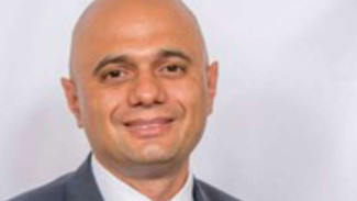 Sajid Javid, Menteri Inggris Pertama dari Keluarga Muslim