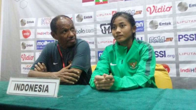 Pelatih timnas wanita Indonesia U-16, Rully Nere