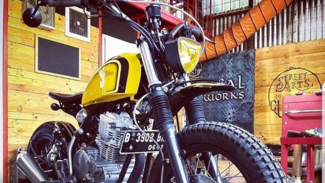 Motor Bumblebee karya Street Arts Custom