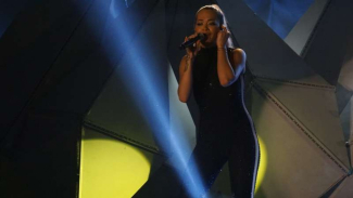 Manggung di RI, Rita Ora Mengenang Avicii