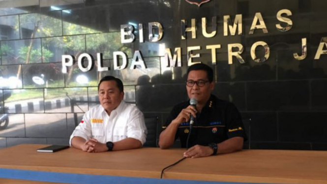 Kepala Bidang Humas Polda Metro Jaya Kombes Pol Argo Yuwono (kanan)