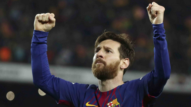Pemain Barcelona, Lionel Messi mencetak gol