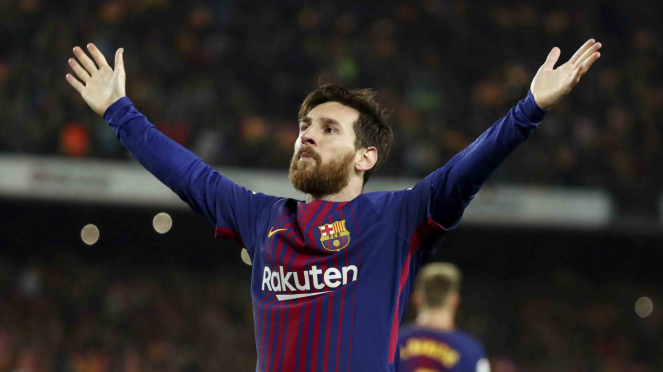 Pemain Barcelona, Lionel Messi mencetak gol