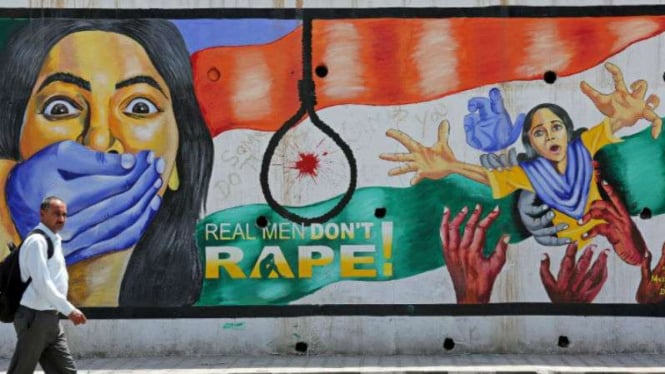 Mural dengan pesan antipemerkosaan di India