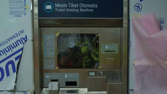 Mesin Tiket Otomatis kereta MRT Jakarta.
