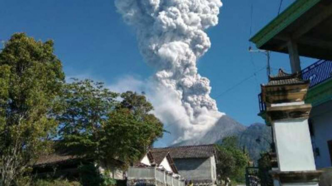 Merapi meletus