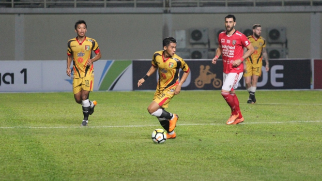 Pertandingan Mitra Kukar vs Bali United