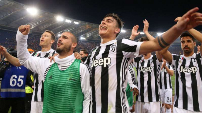 Pemain Juventus rayakan Scudetto Serie A.