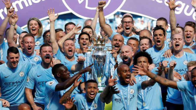 Manchester City merebut gelar Premier League musim 2017/2018.