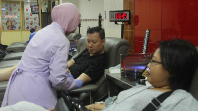 Pendonor darah untuk korban bom gereja di Surabaya