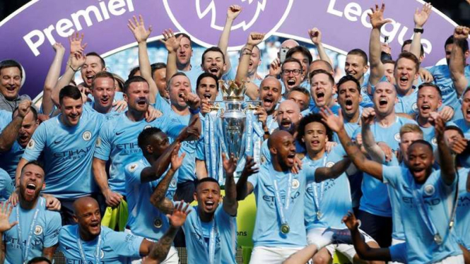 Manchester City juara Premier League 2017/2018