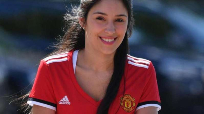 Eugenia Lusardo, Istri bek Manchester United, Marcos Rojo.