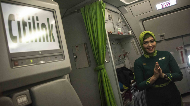 Pramugari maskapai Citilink Indonesia berseragam hijab