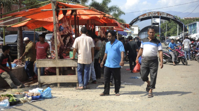 Penjual daging dadakan di Banda Aceh dalam menyambut hari Meugang