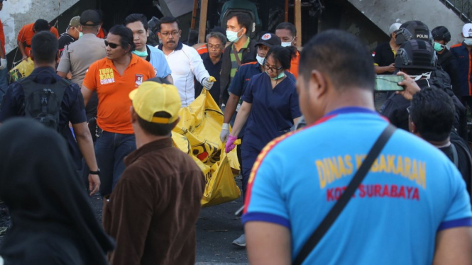 Polisi mengaku kesulitan mengawasi orang-orang yang kembali ke Indonesia setelah bergabung dengan ISIS. Sebagian di antara mereka disebutkan menjadi pelaku serangan bom bunuh diri di Surabaya. - AFP/Getty Images