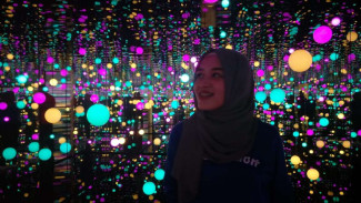 Terhipnotis Dunia Polkadot Yayoi Kusama di Museum MACAN