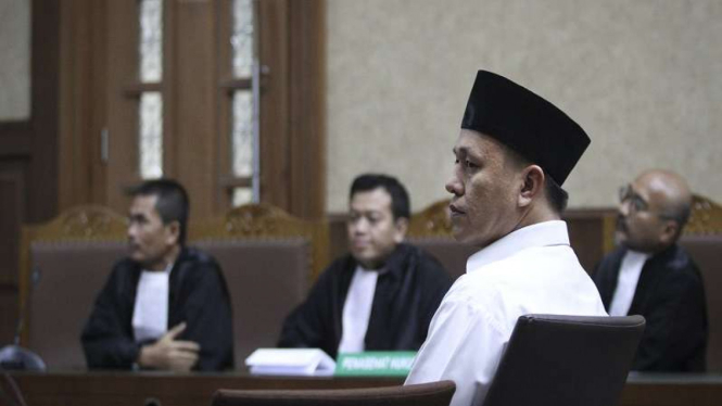 Bupati nonaktif Lampung Tengah Mustafa menjalani sidang 