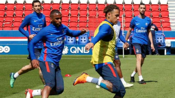 Bintang Paris Saint-Germain (PSG), Neymar Jr kembali latihan.