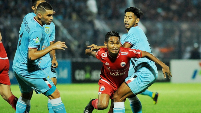 Pertandingan Persela Lamongan vs Persija Jakarta
