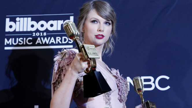Taylor Swift Raih 2 piala Billboard Music Awards