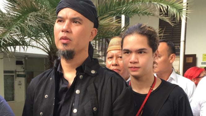 Ahmad Dhani dan Abdul Qodir Jaelani alias Dul.