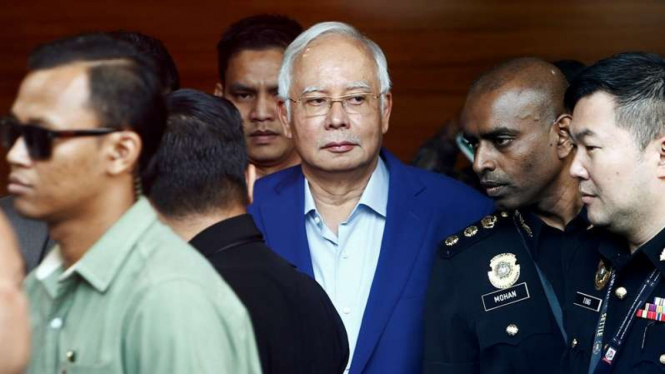 Mantan PM Najib Razak tiba di kantor Komisi Anti-Korupsi Malaysia