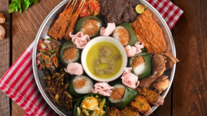 Nasi Padang Berjamaah di Marco Padang Peranakan.