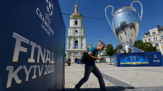 Trofi Raksasa Liga Champions Hadir di Kiev
