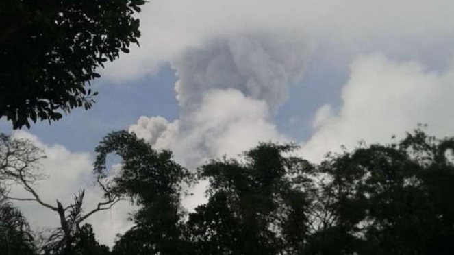 Letusan Gunung Merapi pukul 10.48 WIB, Kamis, 24 Mei 2018.