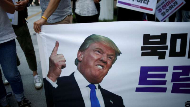 Presiden AS Donald Trump diprotes mahasiswa di Korsel karena batalkan pertemuan