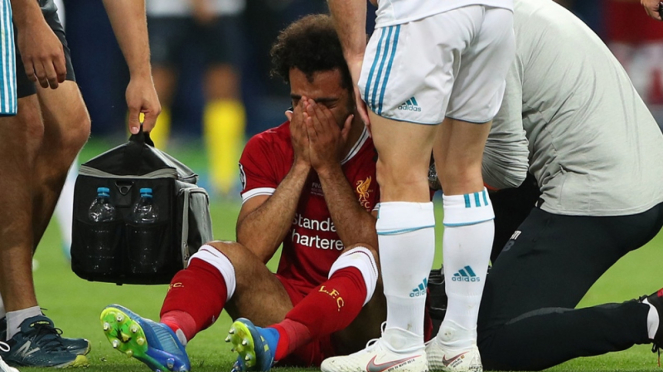 Winger Liverpool, Mohamed Salah mengalami cedera di final Liga Champions