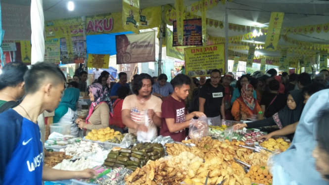 Pasar Takjil di Benhil Jakarta