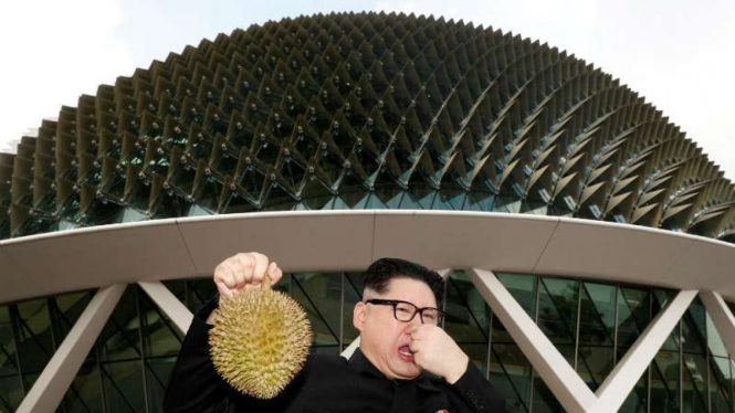 Personifikasi Kim Jong-un berpose di Singapura bikin geger